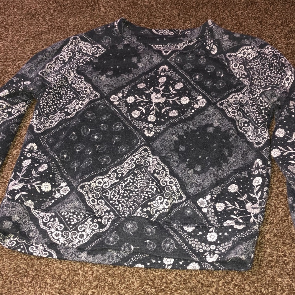 Sweater - Picture 2 of 2